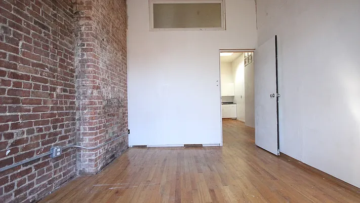 Rented by Nooklyn NYC LLC | media 10