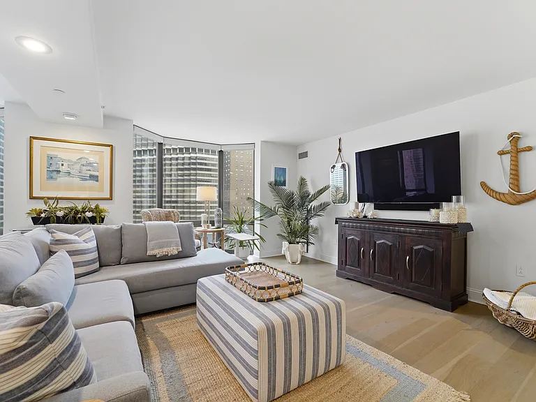 2020 Walnut St #14CD — Photo 22