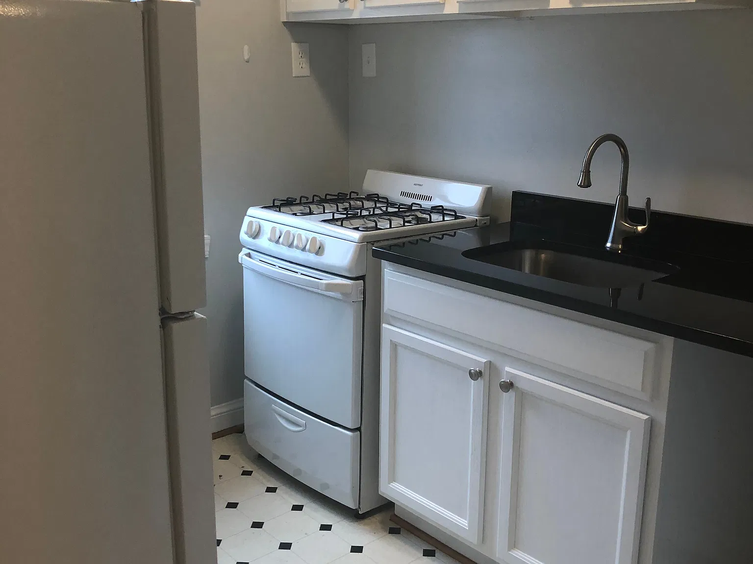 1722 N Quinn St — Photo 2