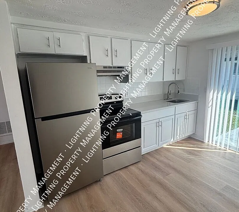4522 Audrey Ln