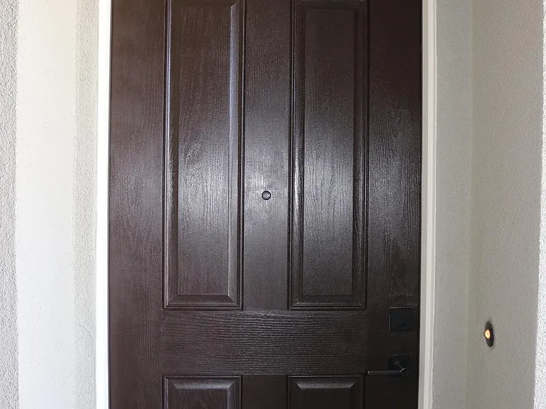1086 S Jacobs Dr — Photo 3
