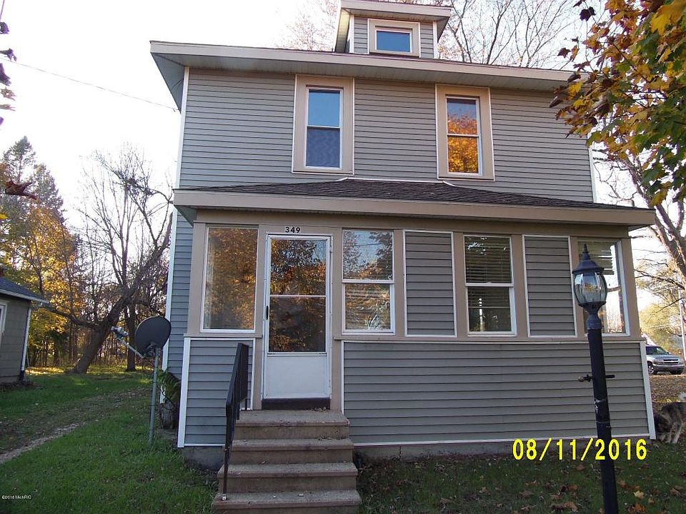 1st image of 349 Wood St N