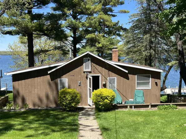 W2600 Oakwood Beach Road, Markesan, WI 53946