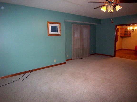 4th image of 93 N Watt St