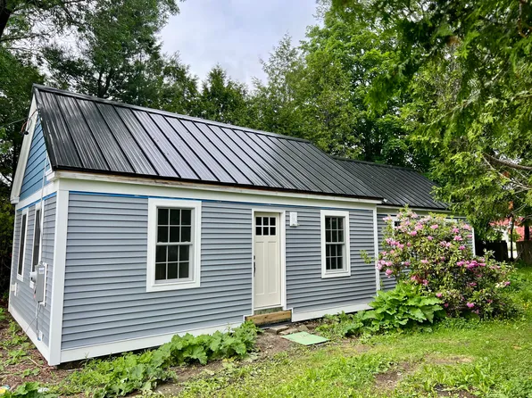 7 Pike Avenue, Searsport, ME 04974