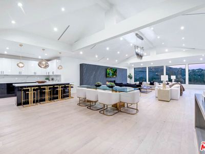 2990 Lakeridge Dr, Los Angeles, CA, 90068