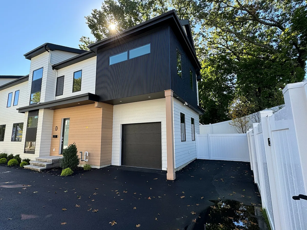 Building Photo - 167 Winchester St #D