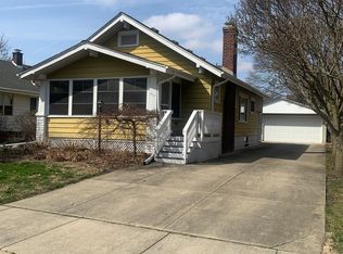 922 W Daniel St, Champaign, IL 61821