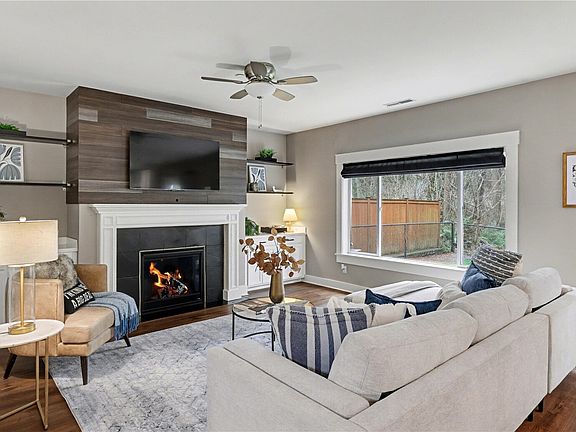 4th image of 15549 SE 160th Place