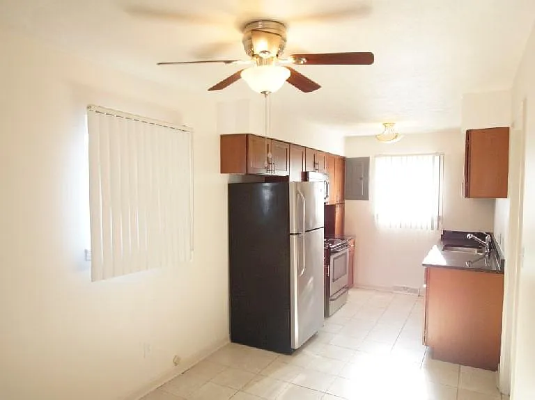 7323 Marlborough Ave #UP — Photo 3
