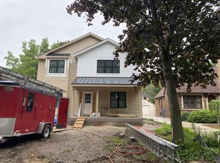 4753 N Newhall Ave, Whitefish Bay, WI 53211