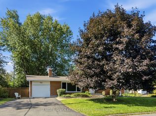 20 Parthia Ave, Ottawa, ON K2E 5J9