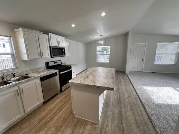 22899 Byron Rd APT 29, Crestline, CA 92325