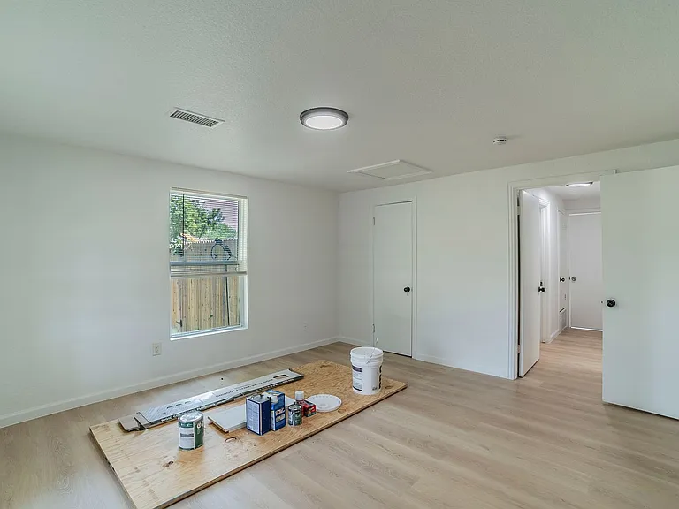 1208 Dan Gould Dr — Photo 3