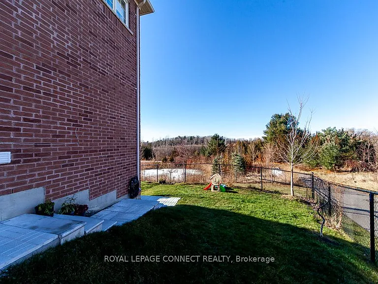 2412 Moonlight Cres #BASEMENT — Photo 2