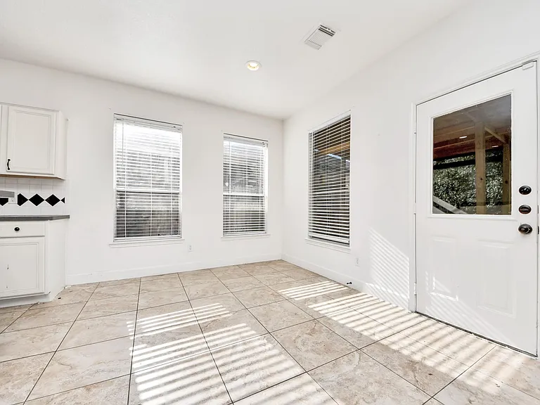 13515 Scarab Dr — Photo 27