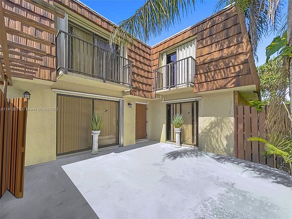 4th image of 11913 SW 11th Ct