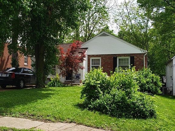 2nd image of 240 Roberta Ave