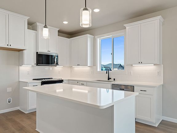 7103 S Hyton ST by Aho Construction