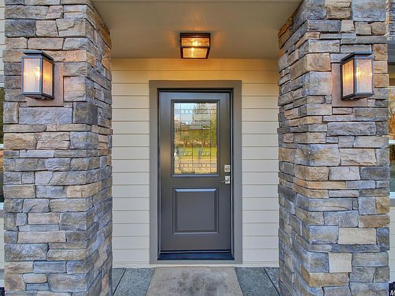 3rd image of 1461 El Tejon Way
