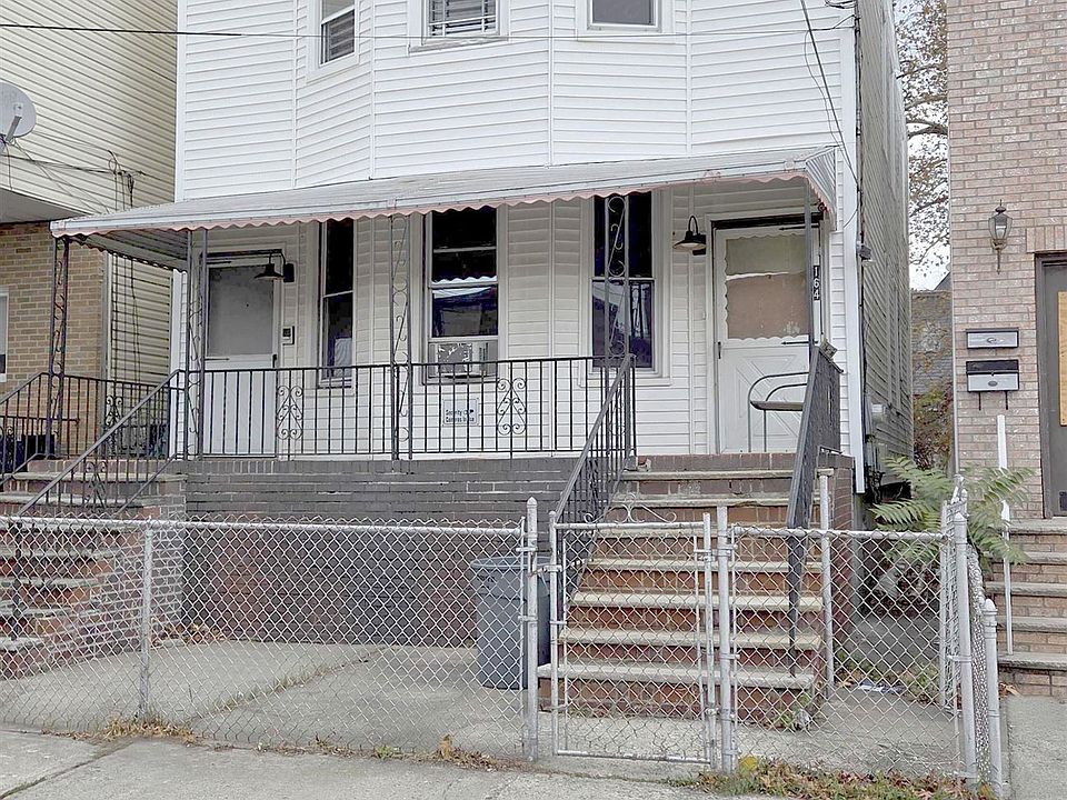 1st image of 164 Bayview Ave