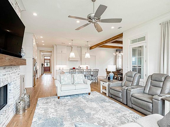 4th image of 635 Glenthorne Dr