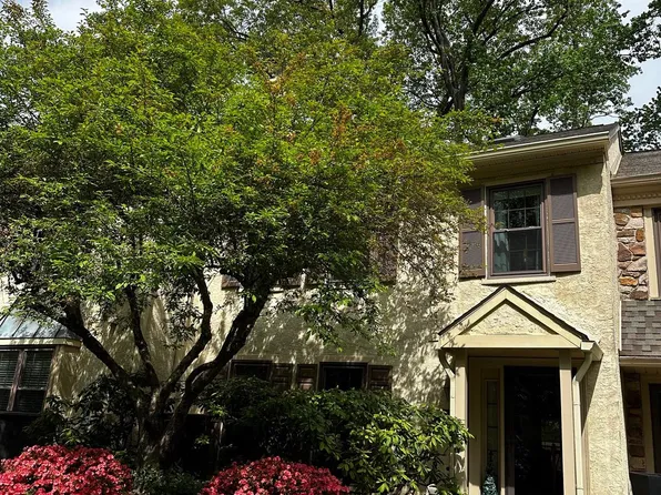 902 Weatherstone Dr, Paoli, PA 19301