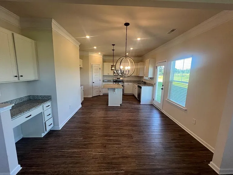103 Story Ray Dr — Photo 3