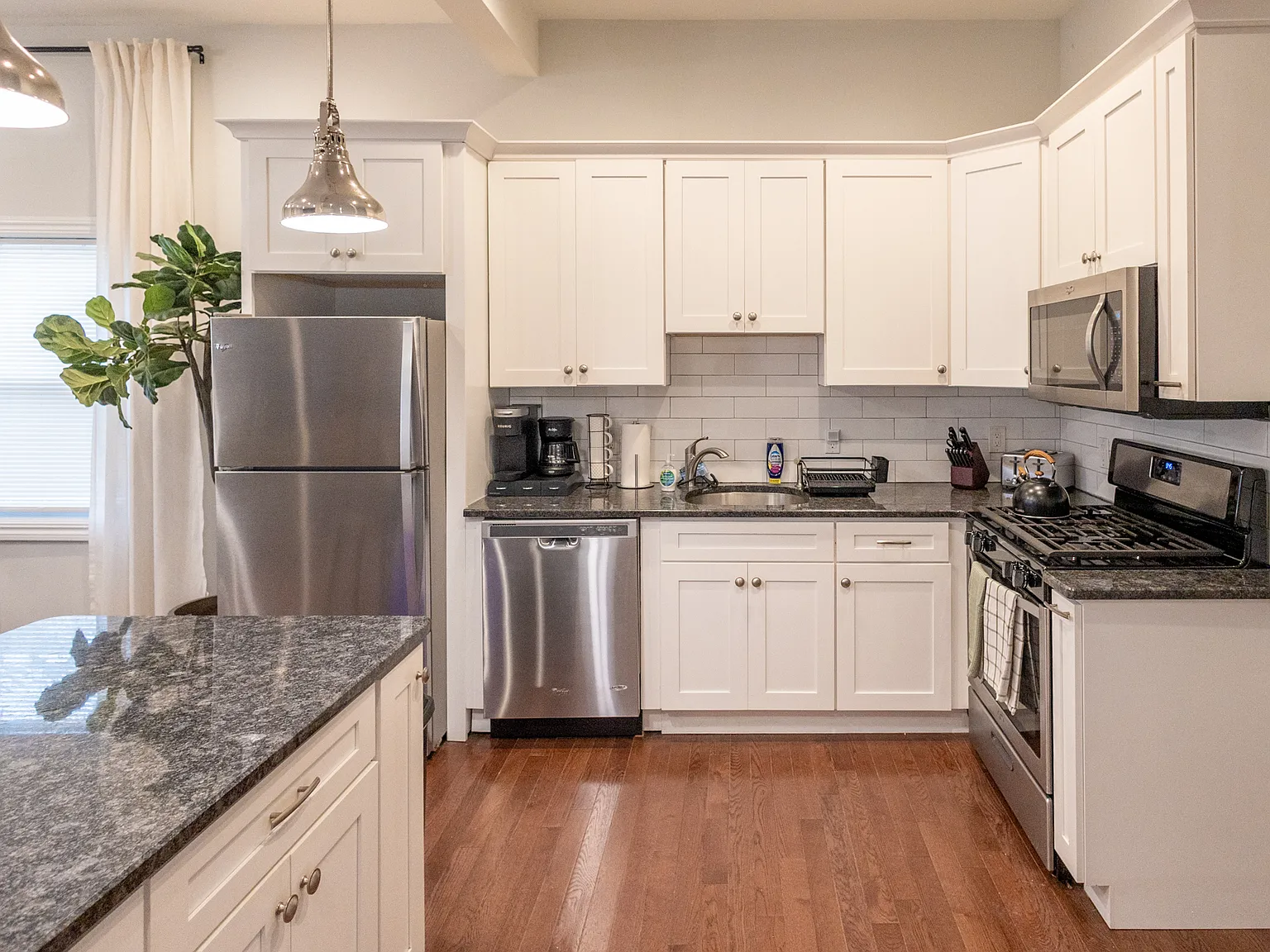 3 bed, 1.5 bath, 1500 sqft, $6,000 — Photo 4