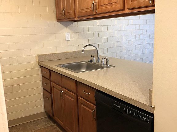 3rd image of 38430 North Ln APT B211