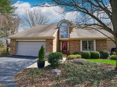 206 Willow Valley Dr, Lancaster, PA, 17602