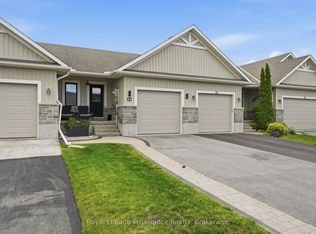 14 Chinook St, Belleville, ON K8P 0C4