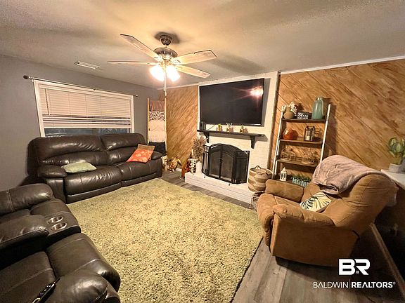 5th image of 15460 Dogwood Rd