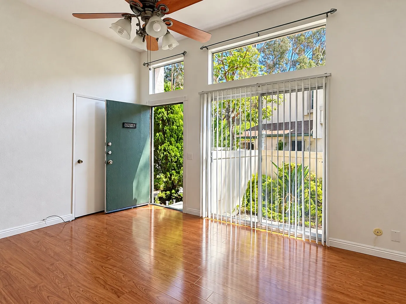 2 bed, 1.5 bath, 1097 sqft, $3,600 — Photo 4