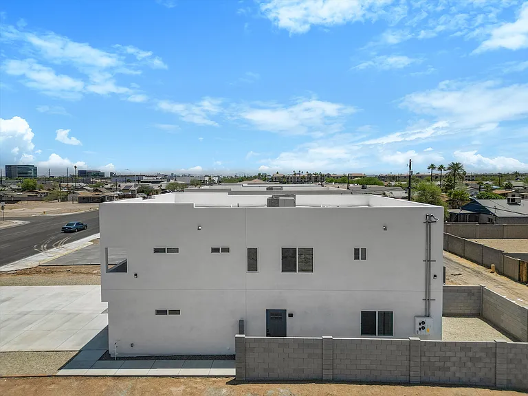 2551 E Broadway Rd — Photo 6