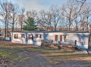 191 Maple Dr, Cresco, PA 18326