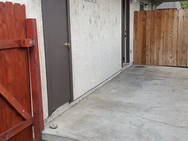 17610 Cameron Ln — Photo 16