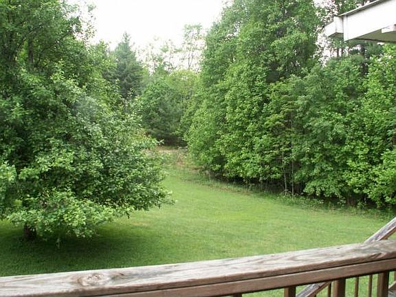 4th image of 977 Old Wood Ln