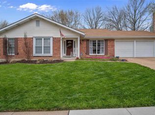 15531 Country Ridge Dr, Chesterfield, MO 63017