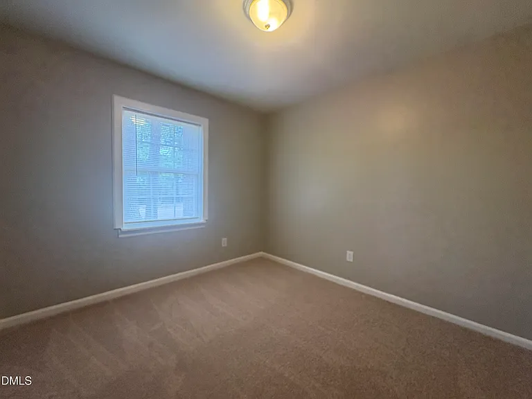 745 Grantland Dr — Photo 10