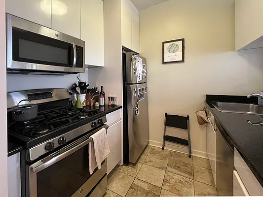 Rented by Transco | media 4