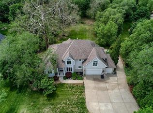 6090 NW Union Chapel Rd, Parkville, MO 64152