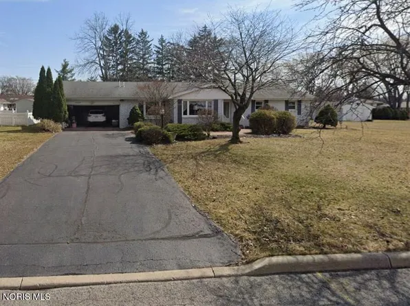 1309 Glen Meadow Dr, Findlay, OH 45840