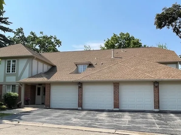 5814 Wolf Rd #B2, Western Springs, IL 60558