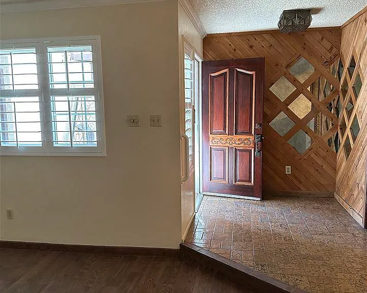2662 S Los Amigos Dr — Photo 2