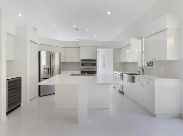 5279 Brookview Dr, Boynton Beach, FL 33437