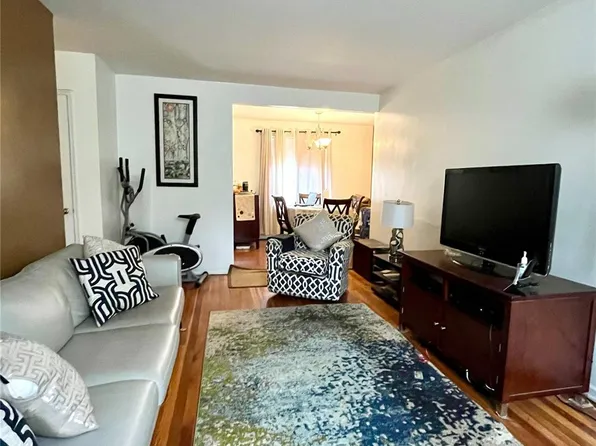 220-10 Stronghurst Ave #1 LL, Queens Village, NY 11427