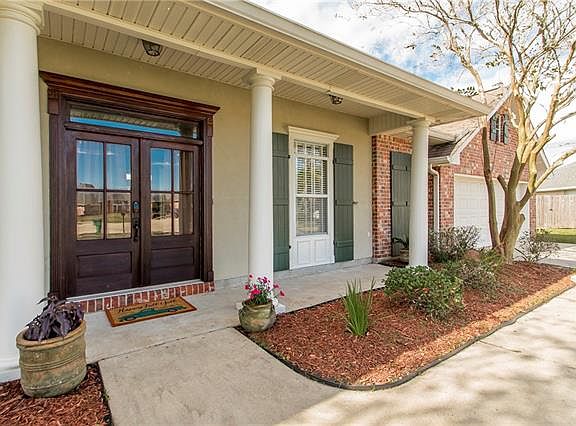 3rd image of 121 Oak Knoll Ct