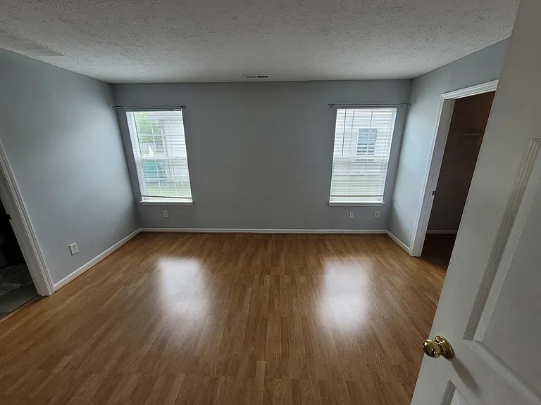 17018 Addison Ct — Photo 8