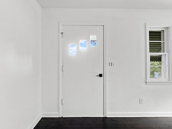 2nd image of 111 Lewis Ct